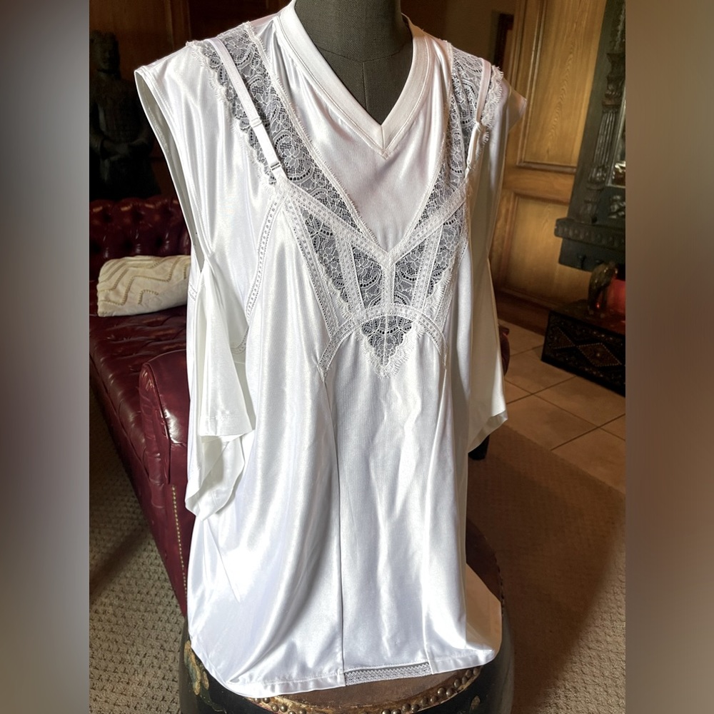 Burberry White Mini Dress - Picture 3 of 16
